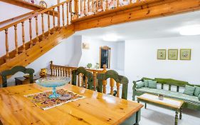 Mertonas Villa